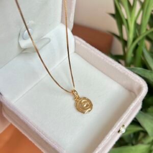 Irregular Round Pendant Necklace